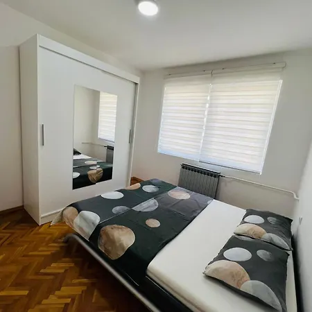 Blcentar Standan 1 Spavaca Soba * Μπάνια Λούκα