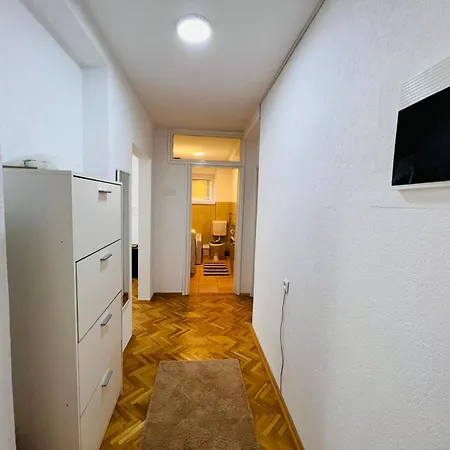 Blcentar Standan 1 Spavaca Soba Apartment