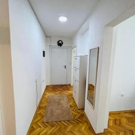 Apartment Blcentar Standan 1 Spavaca Soba